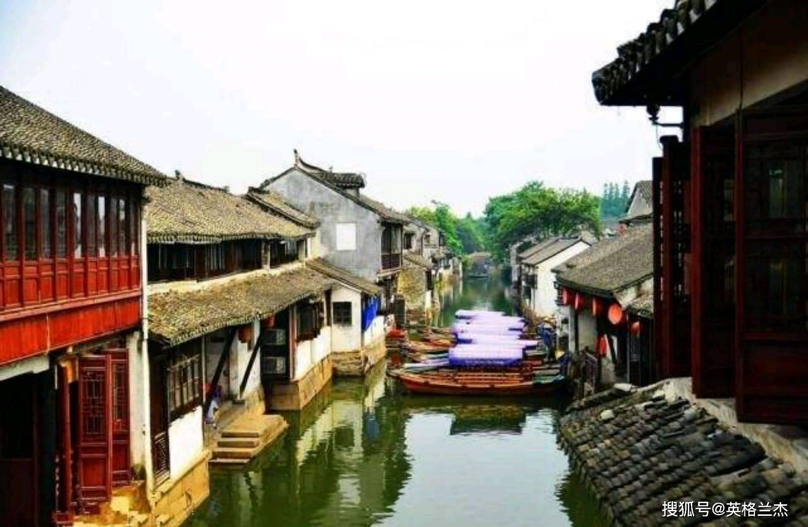 记者：三场比赛一球没进，但凡多带个前锋还多一点进球机会